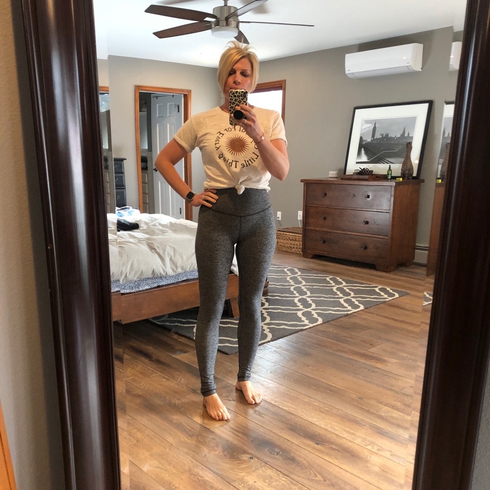 Gray lululemon Wonder Under Size 4